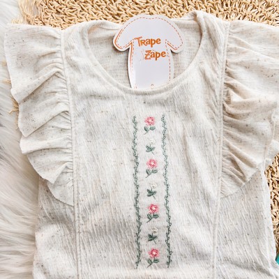 Conj. Batinha em Linho com Flores Bordadas e Short - Verde Água e Areia